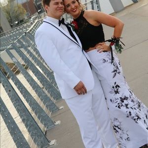 Selling prom dress in next to perfect condition!